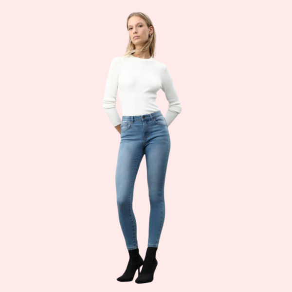 Urban Chic Slim Fit Skinny Jeans for Women - Image 5
