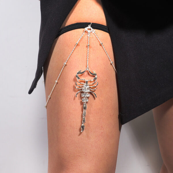 European And American Thigh Chain Elastic Snake Long Scorpion - Image 2