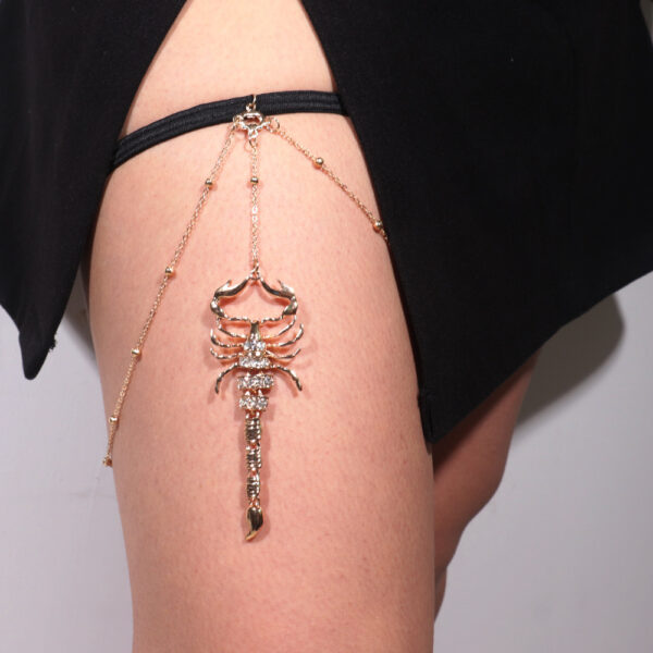 European And American Thigh Chain Elastic Snake Long Scorpion - Image 3