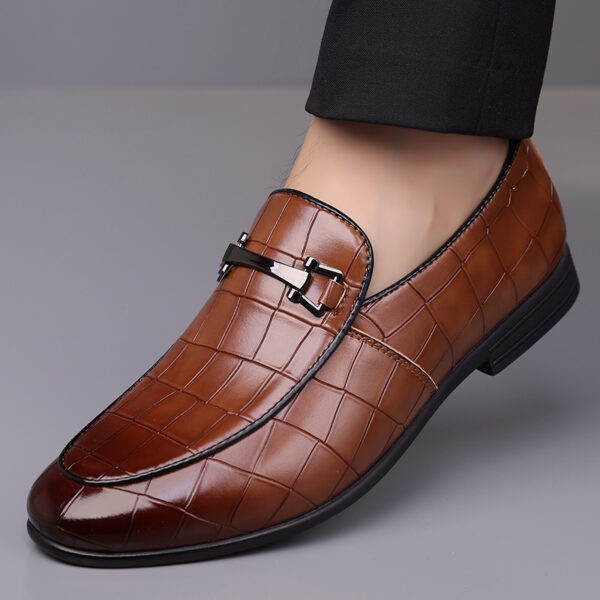 Men's Plaid Light Luxury Plus Size Rubber Sole Lightweight Leather Shoes - Image 8