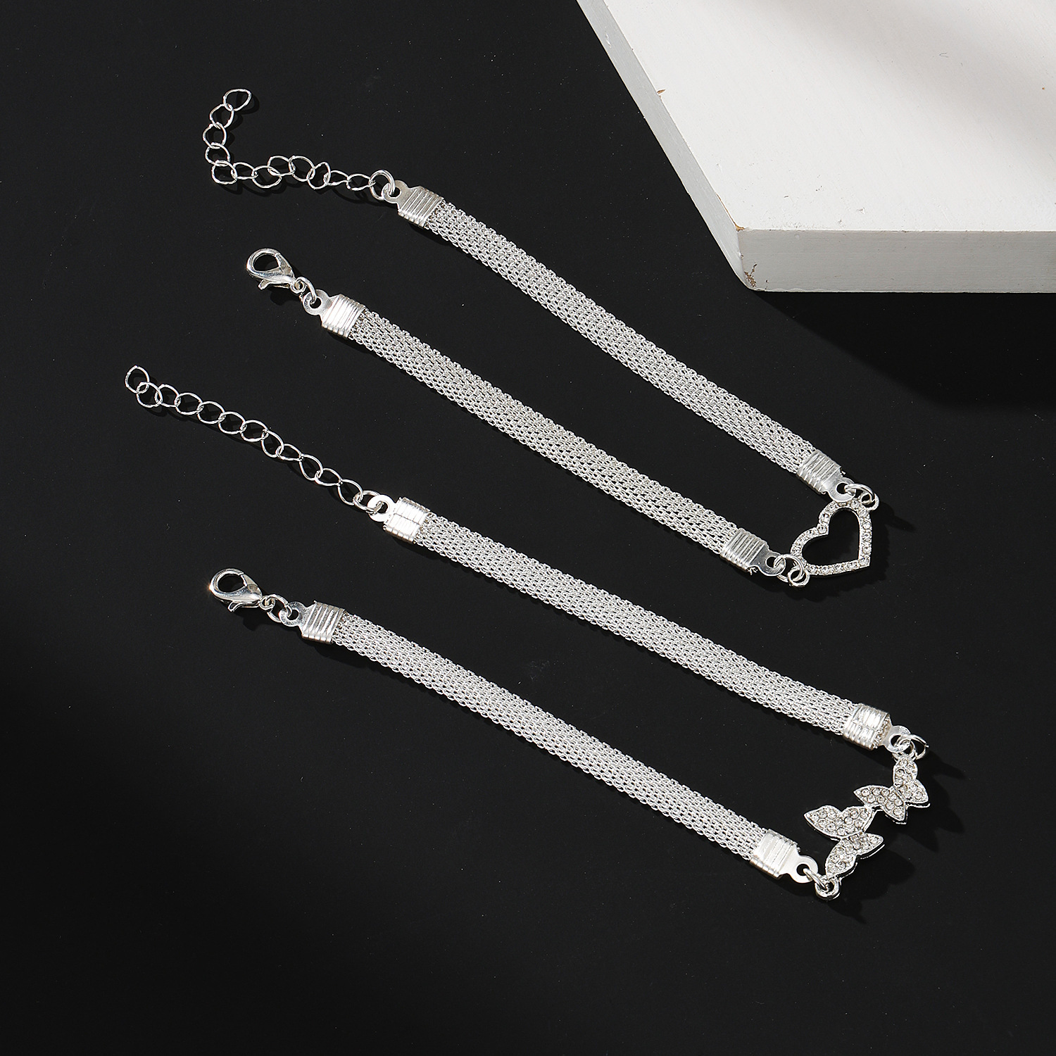 Beach Diamond-embedded Heart 8-word Infinite Symbol Butterfly Bracelet - Image 5