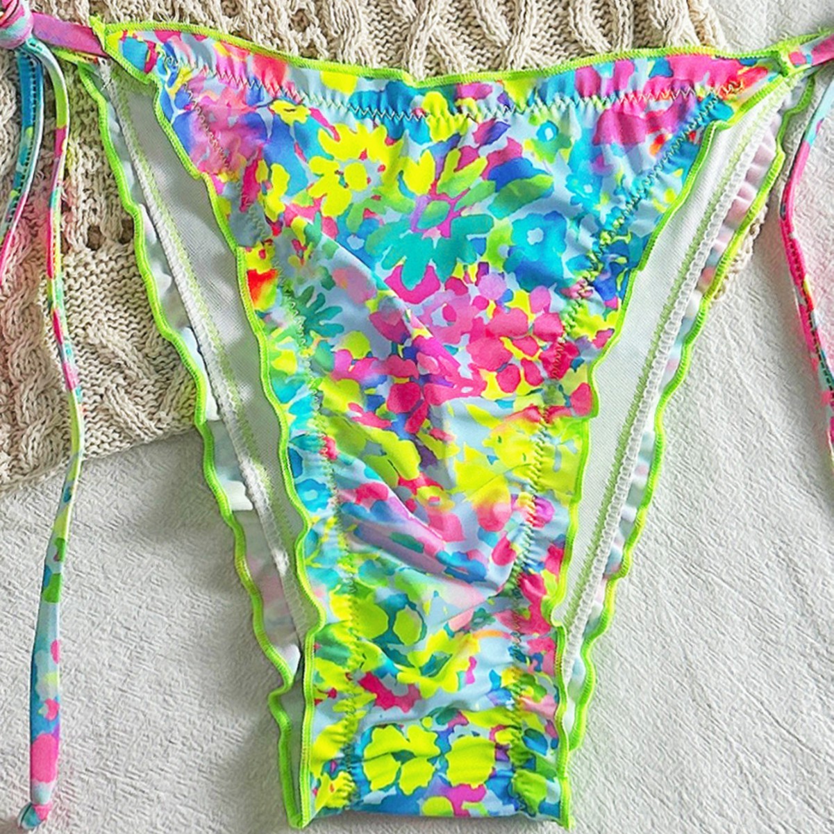 Colorful Tree Fungus-like Lacework Halter Lace-up Style Bikini - Image 3