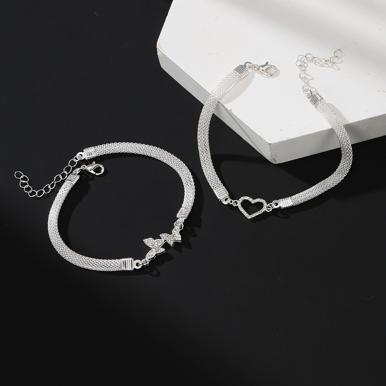 Beach Diamond-embedded Heart 8-word Infinite Symbol Butterfly Bracelet - Image 2